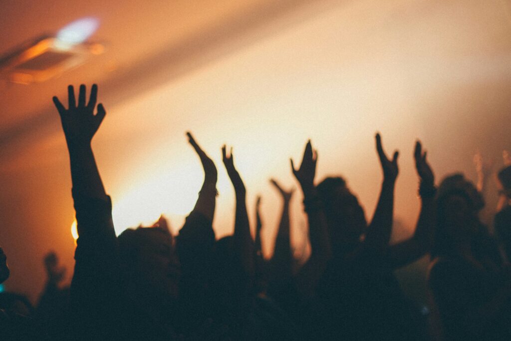 mic-narra-RA3f0b26qwE-unsplash